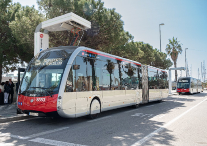 foto noticia Barcelona ya tiene la segunda línea de bus de alta demanda, la V15, 100% eléctrica.